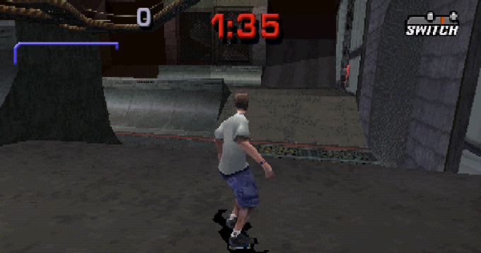 Personagem de Tony Hawk andando de skate em um hangar