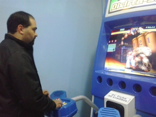 Professor João jogando SFZ2